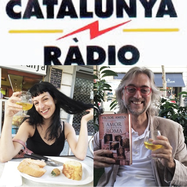 Roser Amills Y Victor Amela Preparados Para Entrevista De Mireia Mallol En Catalunya Radio