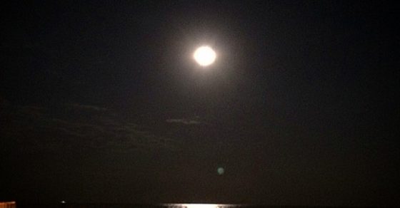 super luna en la playa verano 2014
