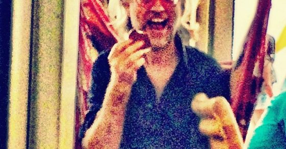 Victor Amela Hamaca En La Barceloneta Foto De Roser Amills