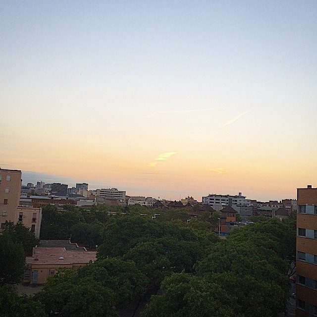 Amanecer En Poblenou