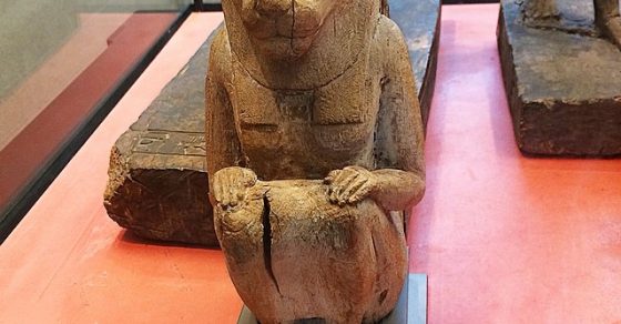 Diosa Leona Museo Del Louvre De Paris