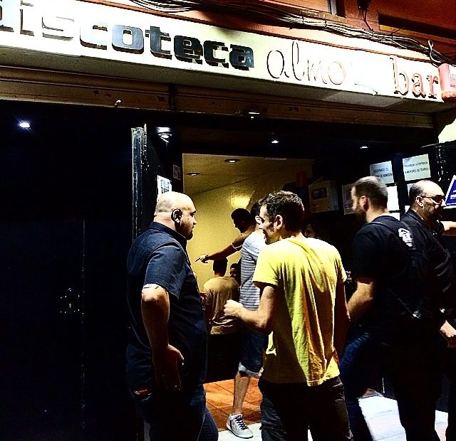 discoteca almo2bar festes de gracia entrada