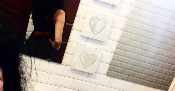 En Paris Amills Public Wc