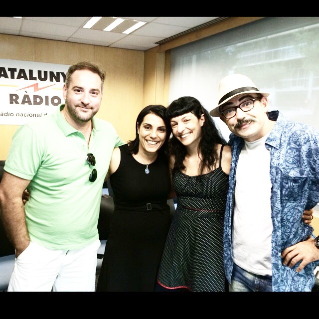 Equipo Foto 8 Dies A La Setmana Gabriel Martin Roser Amills I Mireia Mallol Catalunya Radio