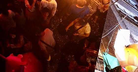 Dónde está Wally? ;)) #festesdegracia #gracia - Roser Amills, escritora mallorquina
