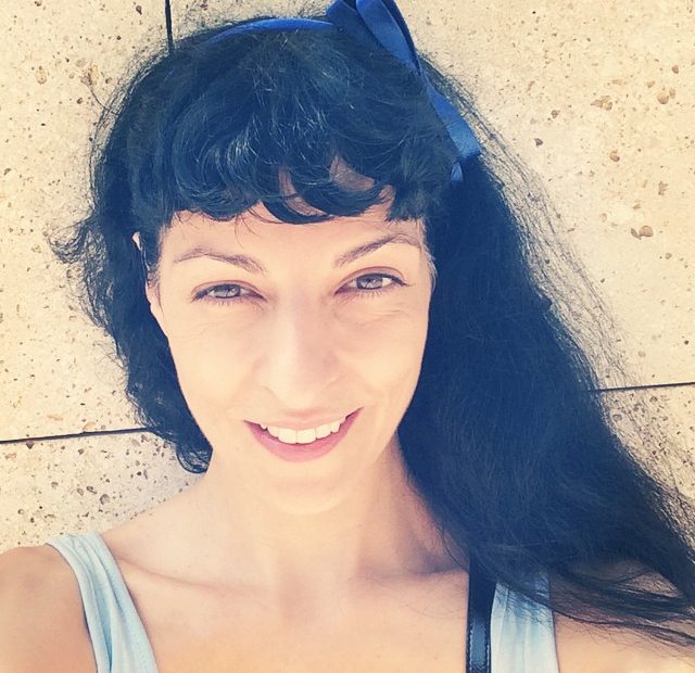 Foto Roser Amills Lazo Azul Diadema