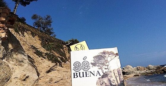 Reading #sébuena in paradise (by @maryboonebar ;)) - Roser Amills, escritora mallorquina
