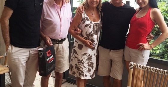 Pareja roser amills y victor amela con los padres de victor amela