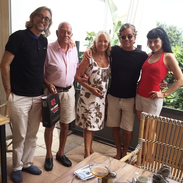 Pareja roser amills y victor amela con los padres de victor amela