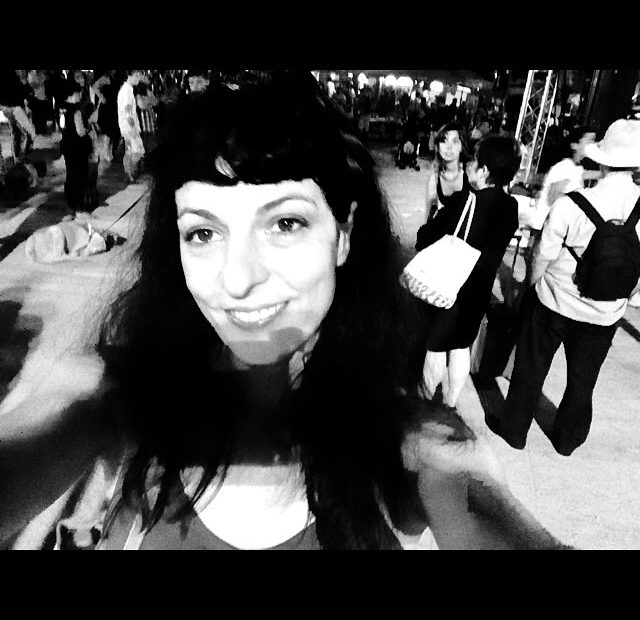 Roser Amills Blanco Y Negro Diadema