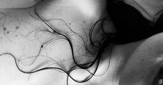 Roser Amills En Blanco Y Negro Pecas