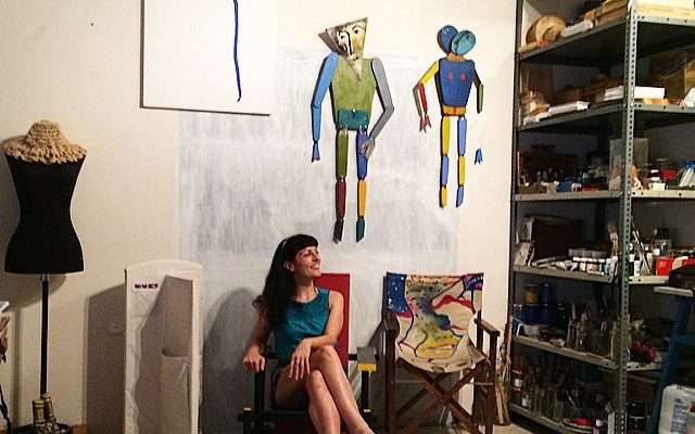 roser amills en el estudio de antonio beneyto