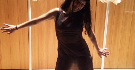 Roser Amills Vestido Transparente Escaparate Pelucas