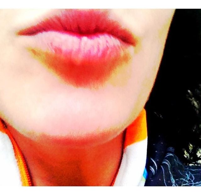 Beso De Roser Amills Labios Primer Plano