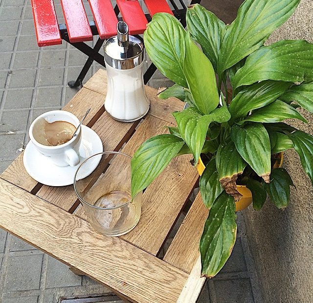Desayuno Y Cafe En La Calle Riera Sant Miquel Barcelona