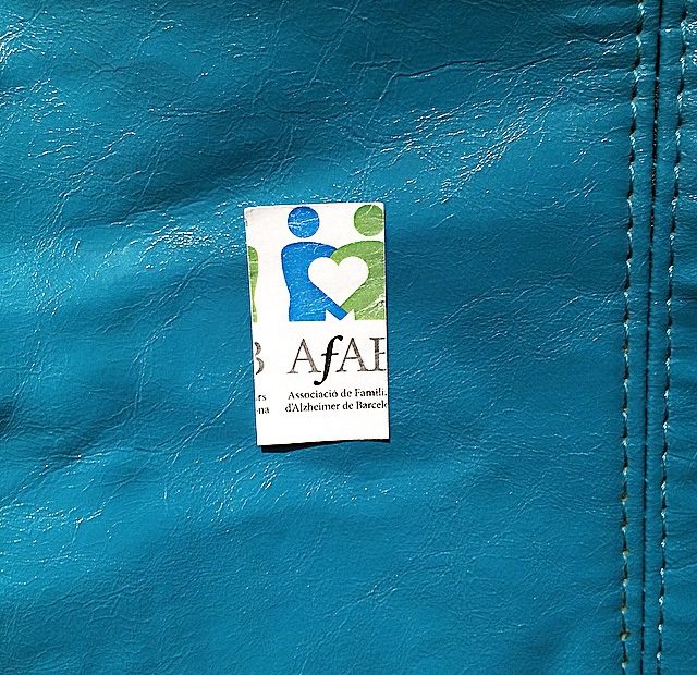 Pin Dia Del Alzheimer Barcelona