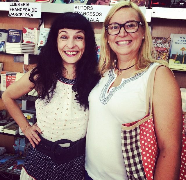 Roser Amills A La Setmana Del Llibre En Catala 2014 Amb Una Lectora