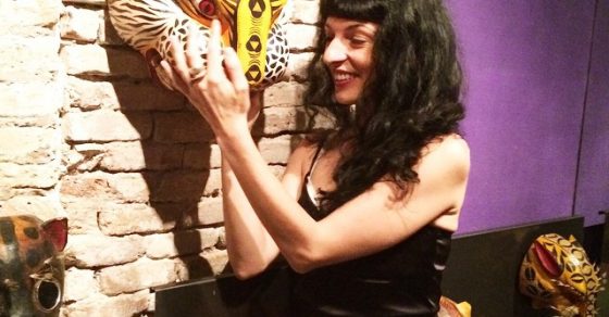 Roser Amills Con Cabeza De Tigre Restaurante Oaxaca Cocina Mexicana