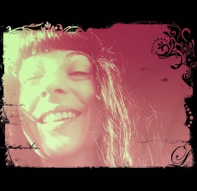 Roser Amills Divertida Guino Sepia