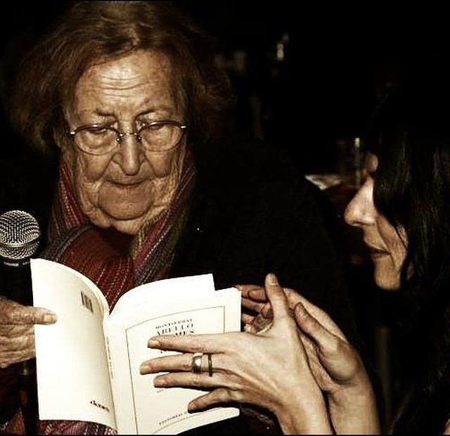 Roser Amills I Montserrat Abello Lectura De Poemes