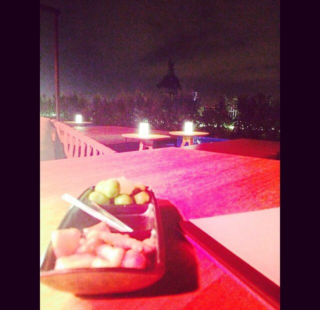 Aperitivo En La Terraza Del Hotel Mandarin De Barcelona