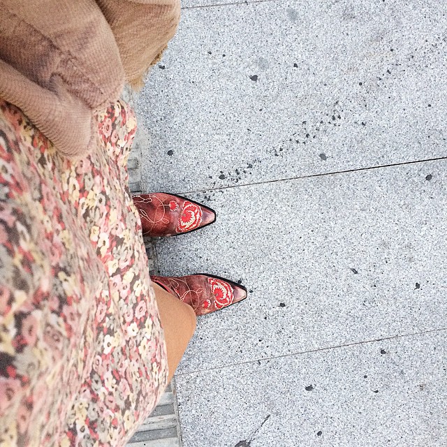 botas rojas camperas Sendra de roser amills selfie