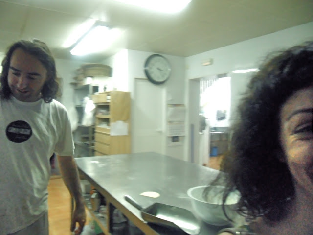 Roser Amills A Algaida Visita Forn Can Salem Amb Guiem Salem