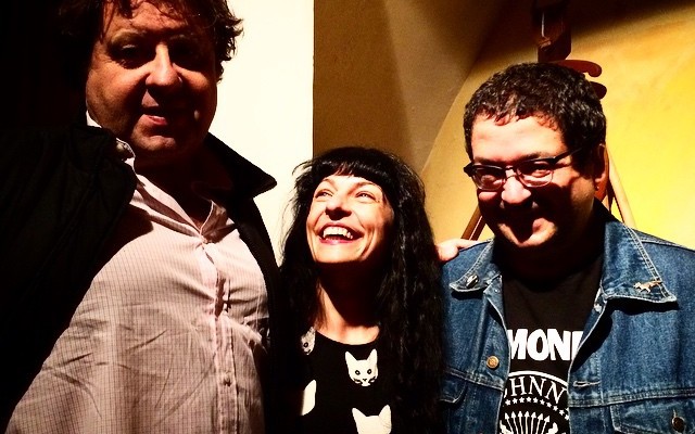 Roser Amills entre David Castillo y Jordi Virallonga, en 2014