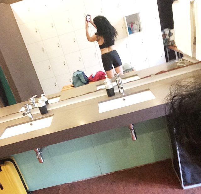 Roser Amills En Bikram Yoga Short