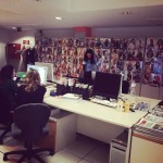 Qué ilusión visitar la redacción de WOMAN: aquí empecé a escribir en revistas hace casi... 20 años ;)) - Roser Amills, escritora mallorquina