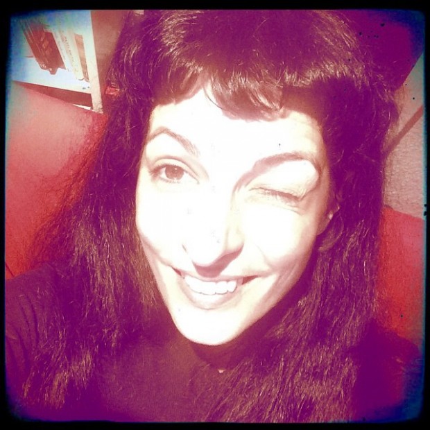 roser amills guiño bar butaca roja