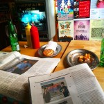Ojo, que comer un frankfurt también es #postureo ;)) - Roser Amills, escritora mallorquina