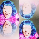 Roser Amills pelo azul