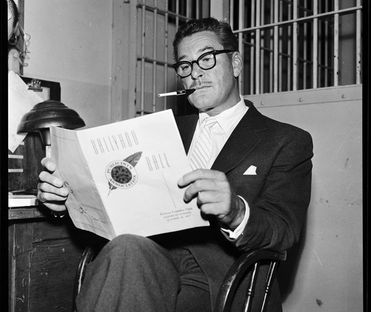 Errol Flynn Arrestado October 19 1957