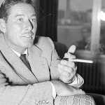 Errol Flynn Fumando