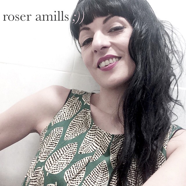 Roser Amills flequillo vestido verde