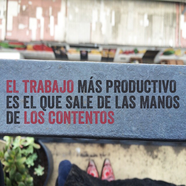 Trabajo Que Sale De Las Manos De Los Contentos