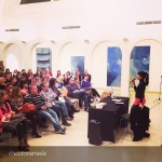 by @victoramela "Mi novia @roseramills en su taller de #felicidadsexual en #agramunt" :)) - Roser Amills, escritora mallorquina
