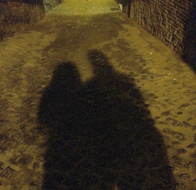 Sombras De Roser Amills Y Victor Amela En Roma