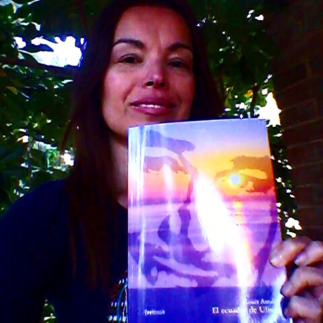 La novela #elecuadordeulises está en buenas manos, gracias Vanessa Martí Simonka!! (Sorpresa el jueves, por cierto)