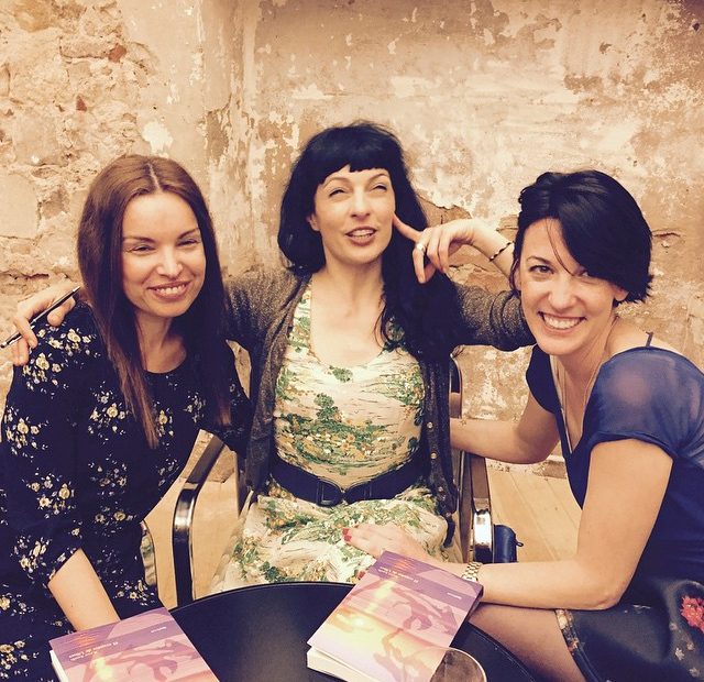 Roser Amills Con Vanessa Pena