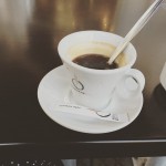 Buenos días y feliz #diamundialdelcafe :)) - Roser Amills, escritora mallorquina