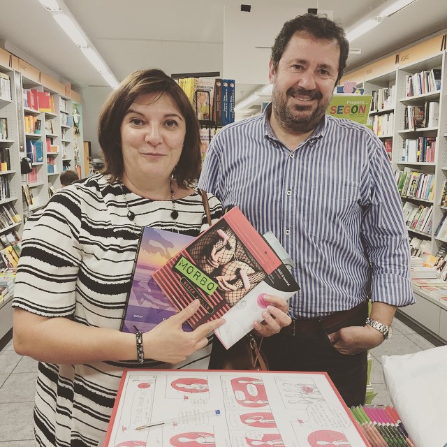 Padres lectores que compran libros para sus lectores hijos 💕 #elecuadordeulises #morbo