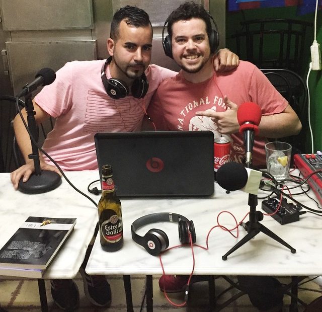 Los Danko Entrevistan A Roser Amills En El Bar Vulcano