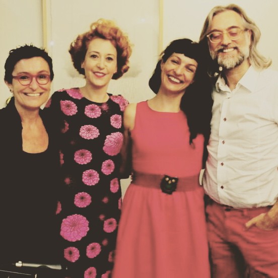 Roser Amills Georgina Sas Y Victor Amela Con Roser Amills