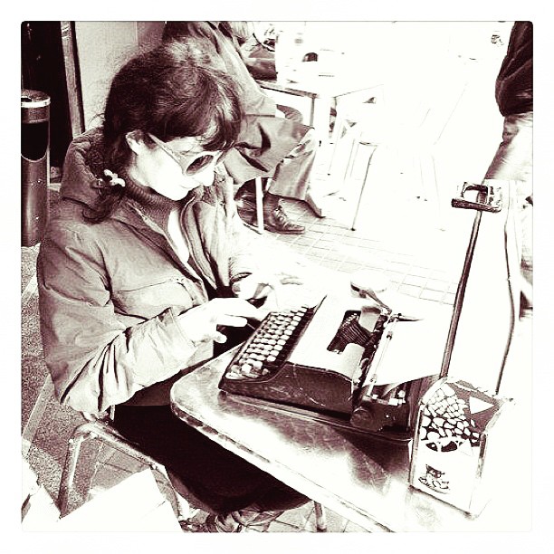 Roser Amills Maquina De Escribir