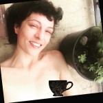 Balconing del bueno: café, balcón y siesta ;)) - Roser Amills, escritora mallorquina