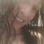 En efecto: te duchas dos o tres veces al día y estás fresquita... :)) - Roser Amills, escritora mallorquina