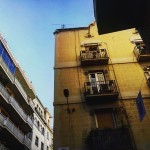 Hi ha dues maneres de difondre la llum: ser la llàntia que l'emet, o l'espill que la reflexa. Lin Yutang - Roser Amills, escritora mallorquina