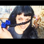 Trenzas #azulchartres :)) - Roser Amills, escritora mallorquina